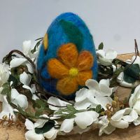 Велигденска украса на яйца и фигурки,чрез плъстене на вълна., снимка 5 - Декорация за дома - 45394914