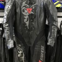 Дамски кожен мото екип DAINESE AVRO LADY,1част. 46 М-L,гърбица, снимка 1 - Аксесоари и консумативи - 45195818