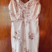 Продавам - Дамска официална рокля с пайети - бежова на цвят., снимка 1 - Рокли - 45254539