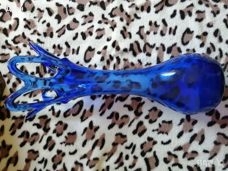 Красива ваза синьо стъкло, снимка 1