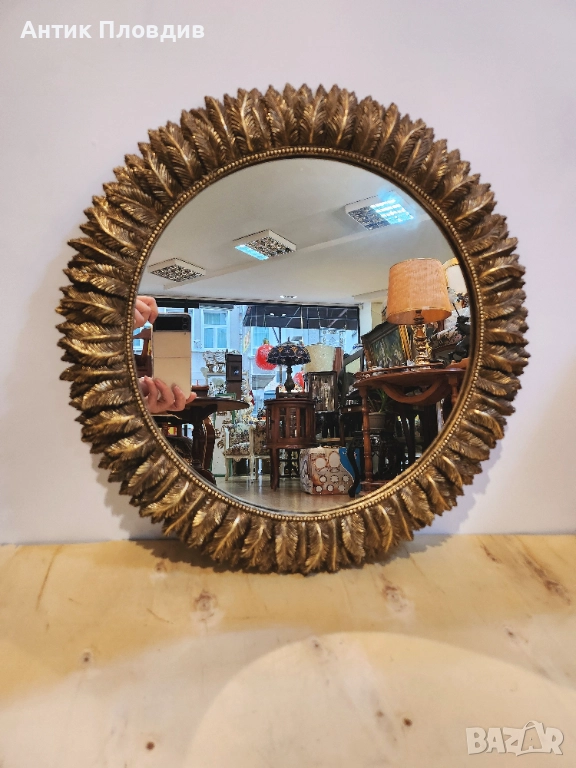 Кръгло декоративно огледало с орнаменти от полирезин, снимка 1