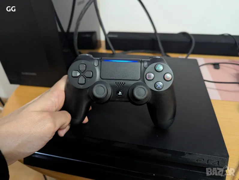 Хакната конзола PS4 Pro+ конторлер , снимка 1
