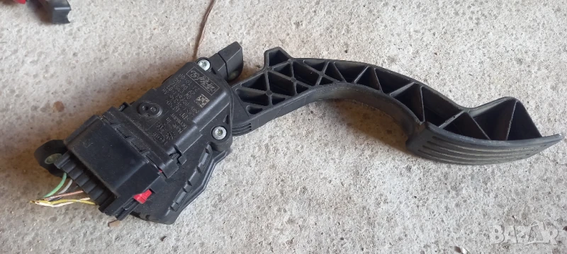 Потенциометър газ Mazda 3, снимка 1