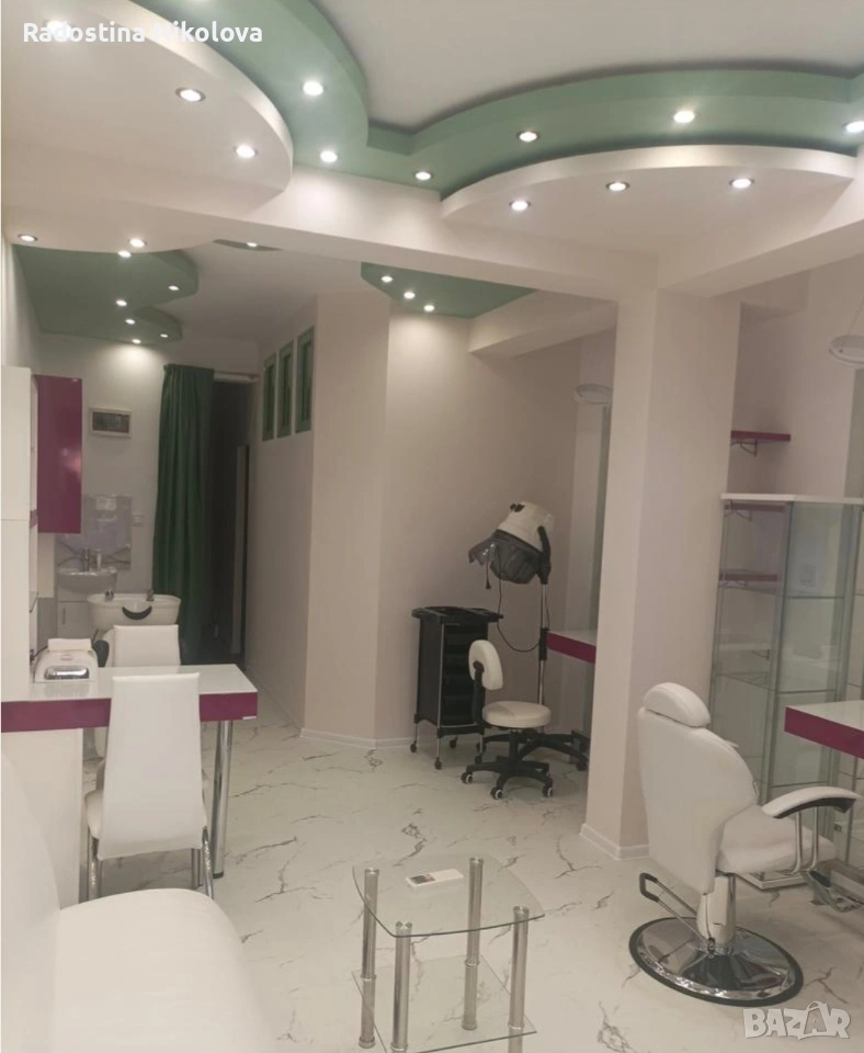 Търся маникюристка, снимка 1