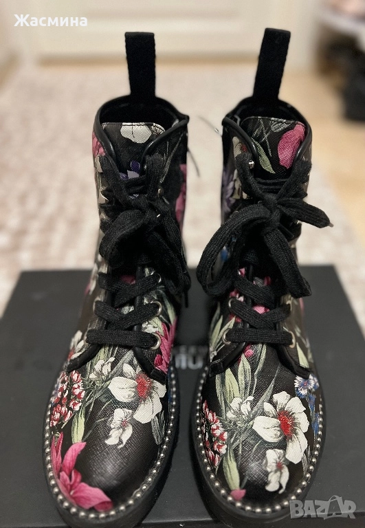 Дамски боти на Guess, снимка 1