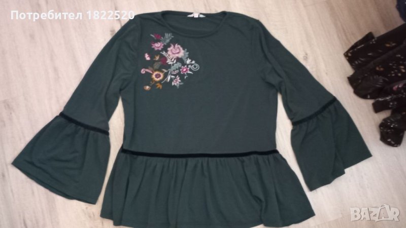 Ефектна зелена блуза с къдрици и бродерия , снимка 1