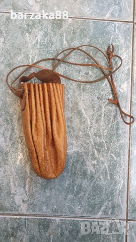 Стара кожена Кесия