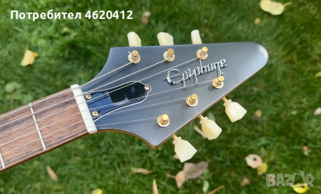 Epiphone Inspired by Gibson Custom 1958 Korina Flying V Aged Natural Gloss, снимка 5 - Китари - 52246463