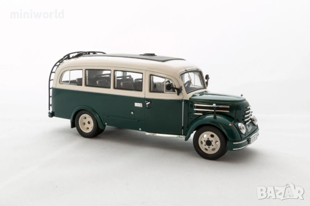 Robur LD 3001 автобус - мащаб 1:43 на IST моделът е нов в PVC дисплей-кейс, снимка 4 - Колекции - 53779862