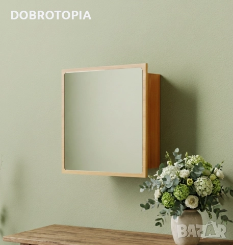 Малък стенен шкаф с огледало 