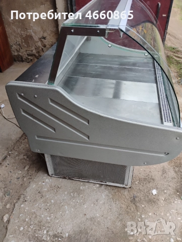 Плюсова витрина в много добро състояние 1,20 широка и 1,20 висока, снимка 2 - Други - 52539990