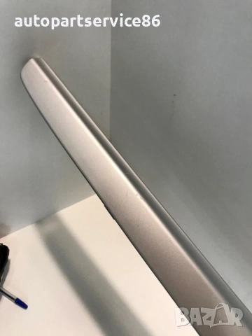 Сребриста лайсна за врата на вратата за Mercedes E Class W210 (2001), снимка 3 - Части - 54109430