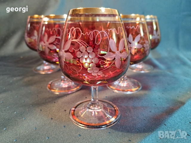 кристални чаши за вино Bohemia рубинен кристал с позлата 35/1