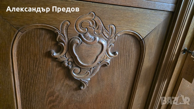 Старинен шкаф от масив, снимка 2 - Антикварни и старинни предмети - 54267932