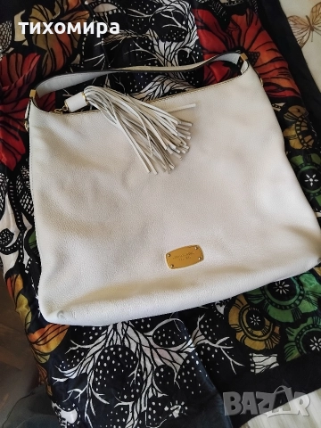 Дамска чанта от естественна кожа на Мichael Kors est 1981