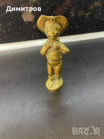 Бронзова пластика статуетка