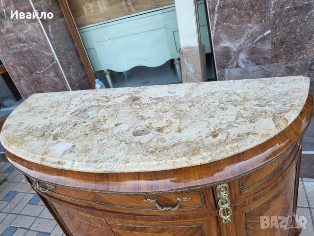 Италиански бароков шкаф , снимка 2 - Шкафове - 54064307