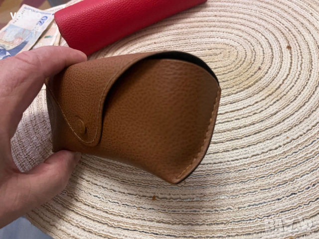 Калъф Ray Ban-кожен, снимка 3 - Слънчеви и диоптрични очила - 52849604