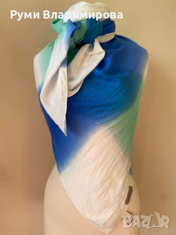 Голям, квадратен, тънък шал Moods of Norway/ HM и други, снимка 3 - Шалове - 46964791