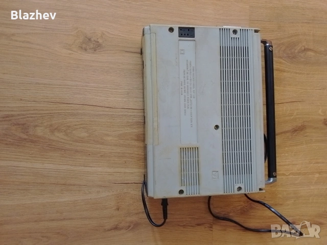 Веф VEF 221, снимка 3 - Радиокасетофони, транзистори - 53692615