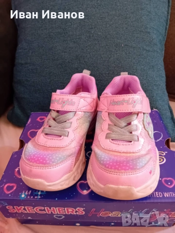 Оригинални детски SKECHERS Обувки Flutter Heart Lights, снимка 9 - Детски маратонки - 51655920
