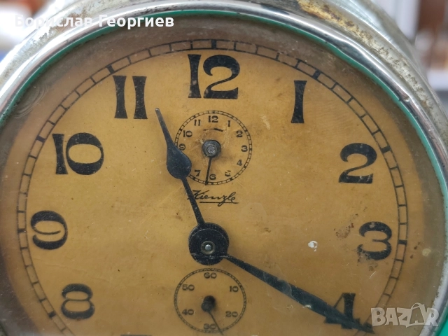Стар будилник kienzle, снимка 2 - Антикварни и старинни предмети - 51742135
