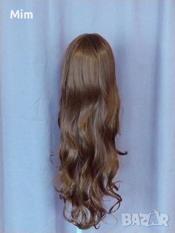 80 см Светло кафяво / Мока / дълга леко къдрева перука , снимка 3 - Аксесоари за коса - 52717536