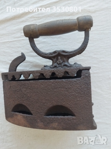 Стара ютия на жар запазена , снимка 2 - Антикварни и старинни предмети - 51471134