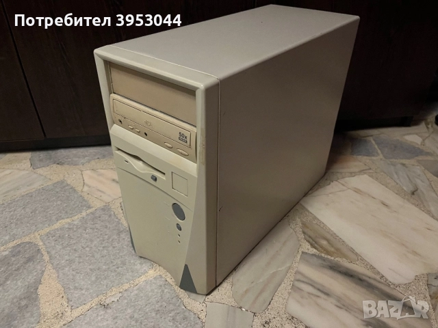 Ретро комп. кутия, снимка 2 - Работни компютри - 52484637