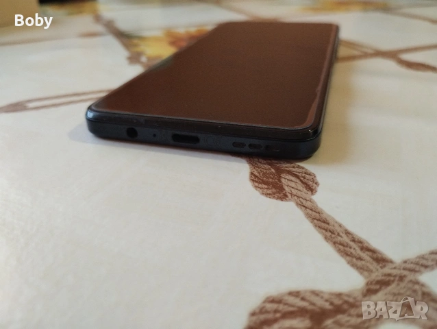 Motorola Moto G54 със слушалки, 2 калъфа и протектори, снимка 5 - Motorola - 53285464