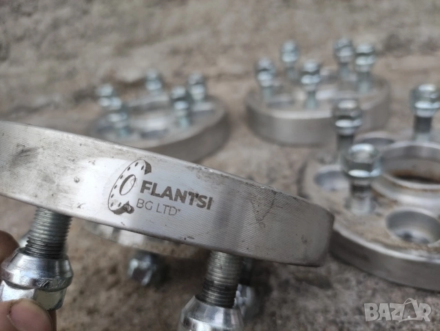 Комплект Алуминиеви Фланци 5х100 – 20мм и 30мм (Централен отвор 56.1) , снимка 2 - Части - 54182534