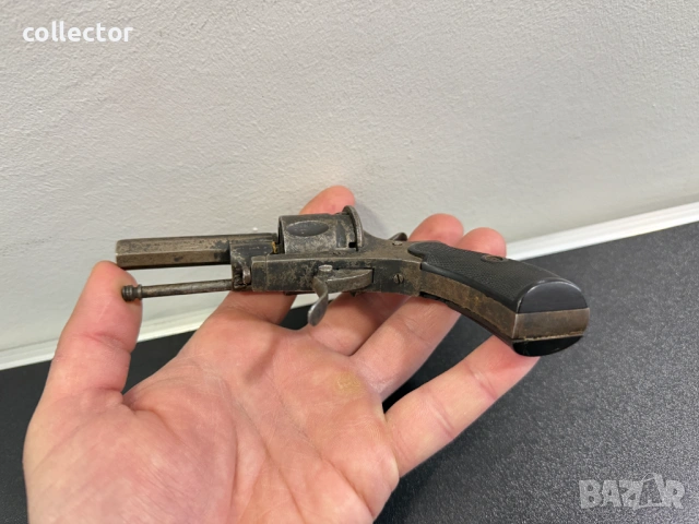 Автентичен щифтов револвер - Лефуше. №8086, снимка 3 - Антикварни и старинни предмети - 54080943