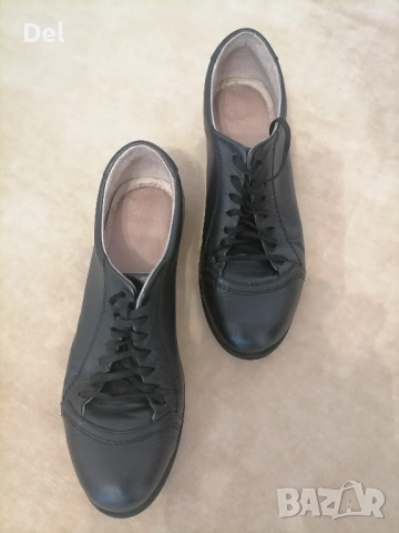 Обувки, снимка 3 - Дамски ежедневни обувки - 51310289