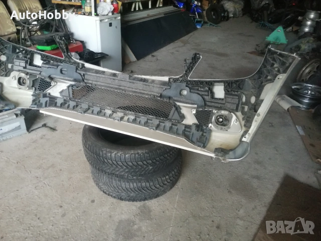 Предна броня Мерцедес C класа W204 AMG Оборудвана, снимка 7 - Части - 53045996