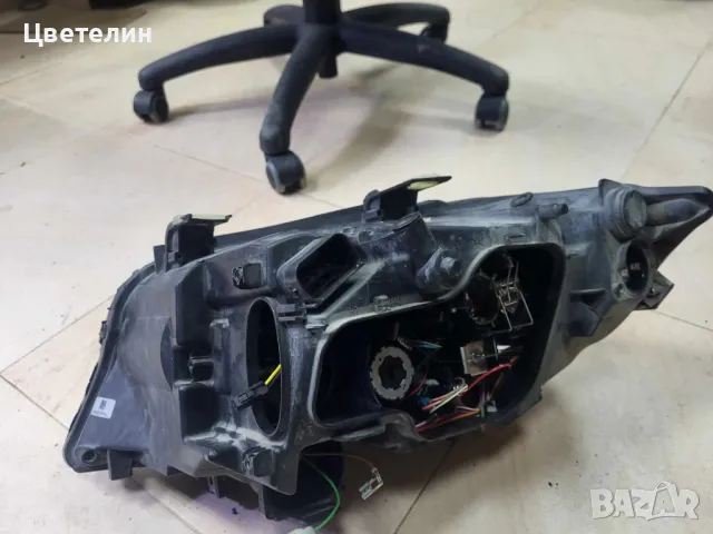 Десен фар BMW E90 ксенон завиващ desen far farove 90 xenon zavivasht, снимка 2 - Части - 48888792