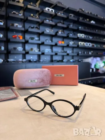 очила с калъф miu miu, снимка 5 - Слънчеви и диоптрични очила - 50406875