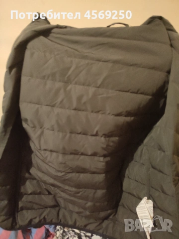  Яке Emporio Armani, размер M/L, оригинално, в отлично състояние, идеално за зима и пролет, снимка 2 - Якета - 53746039