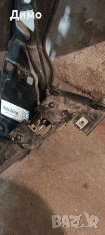 перка радиатор маска виско бмв е91 320д 163кс bmw e91, снимка 12 - Части - 53613164