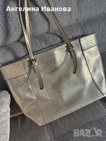 Дамска чанта Guess, снимка 5 - Чанти - 50355667