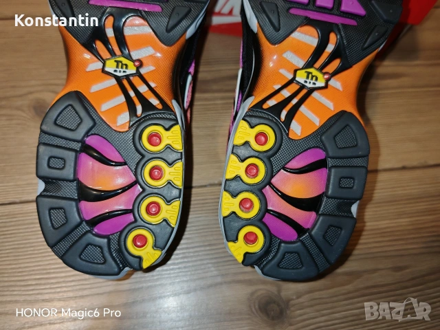 Nike Air Max Plus, 42 размер, оранжево-лилави, снимка 4 - Маратонки - 53725929
