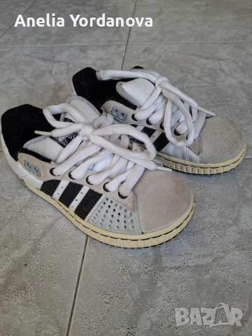 Adidas естествена кожа