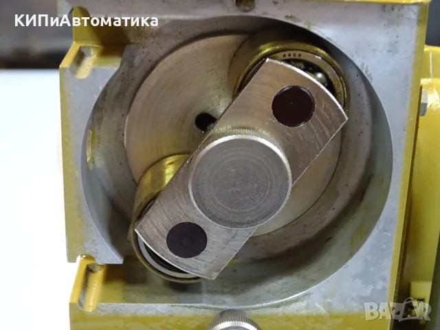 перисталтична помпа VEB MLW SP3 peristaltic pump, снимка 7 - Други машини и части - 46988378