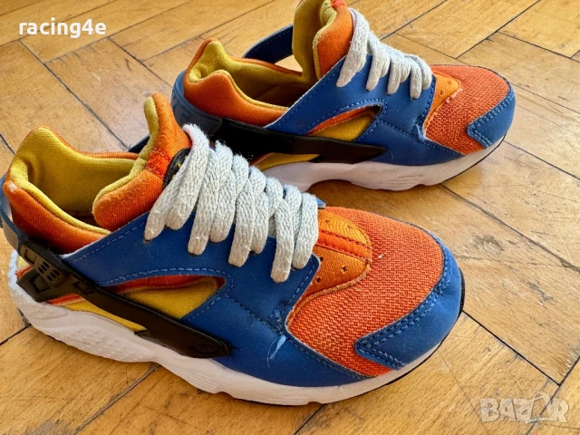 Детски маратонки Nike Huarache шарени, снимка 3 - Детски маратонки - 51373619