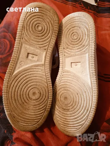 бели маратонки найк - 44 номер, снимка 5 - Спортна екипировка - 49503183