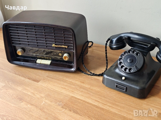 Ретро радио Комсомолец и ретро телефон от бакелит, снимка 3 - Антикварни и старинни предмети - 54062123