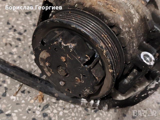 Компресор за климатик за мерцедес ц класа 2004г става за всички мотори предифейслифта , снимка 2 - Части - 52463200