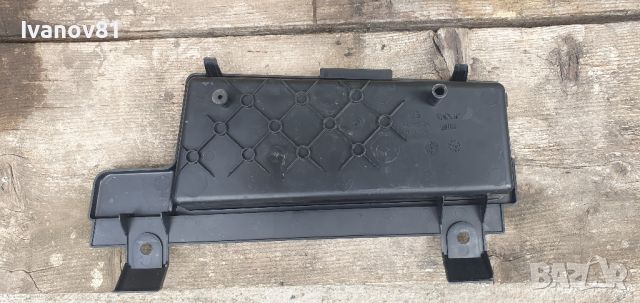 Пластмасов капак в багажника за бмв е46 кабрио bmw e46 trunk storage  8236275, снимка 4 - Части - 46744030