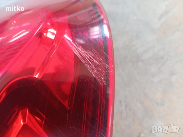 Десен стоп toyota hilux, снимка 3 - Части - 51443177