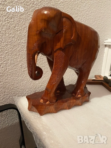 Дърворезба, ръчна изработка Слон, Куче, Ангел пазител, Кръст, Мъж с чук, снимка 7 - Декорация за дома - 52507600