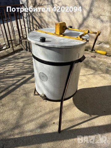 Центрофуга за мед, снимка 6 - За пчели - 53656897